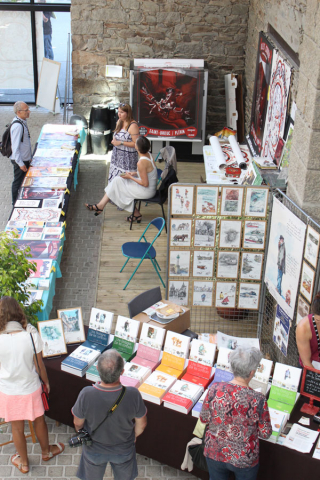 Boutique du festival et Stand de Yann Lesacher