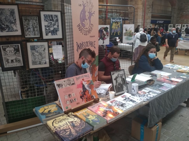 Rathur, Teddy Bellino et Yeliza sur le stand des Indés-sociables